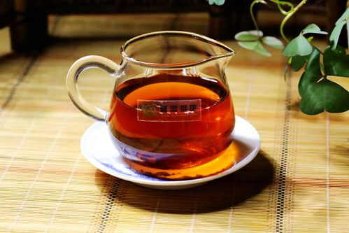 普洱茶为什么做成饼 普洱茶熟茶有什么功效